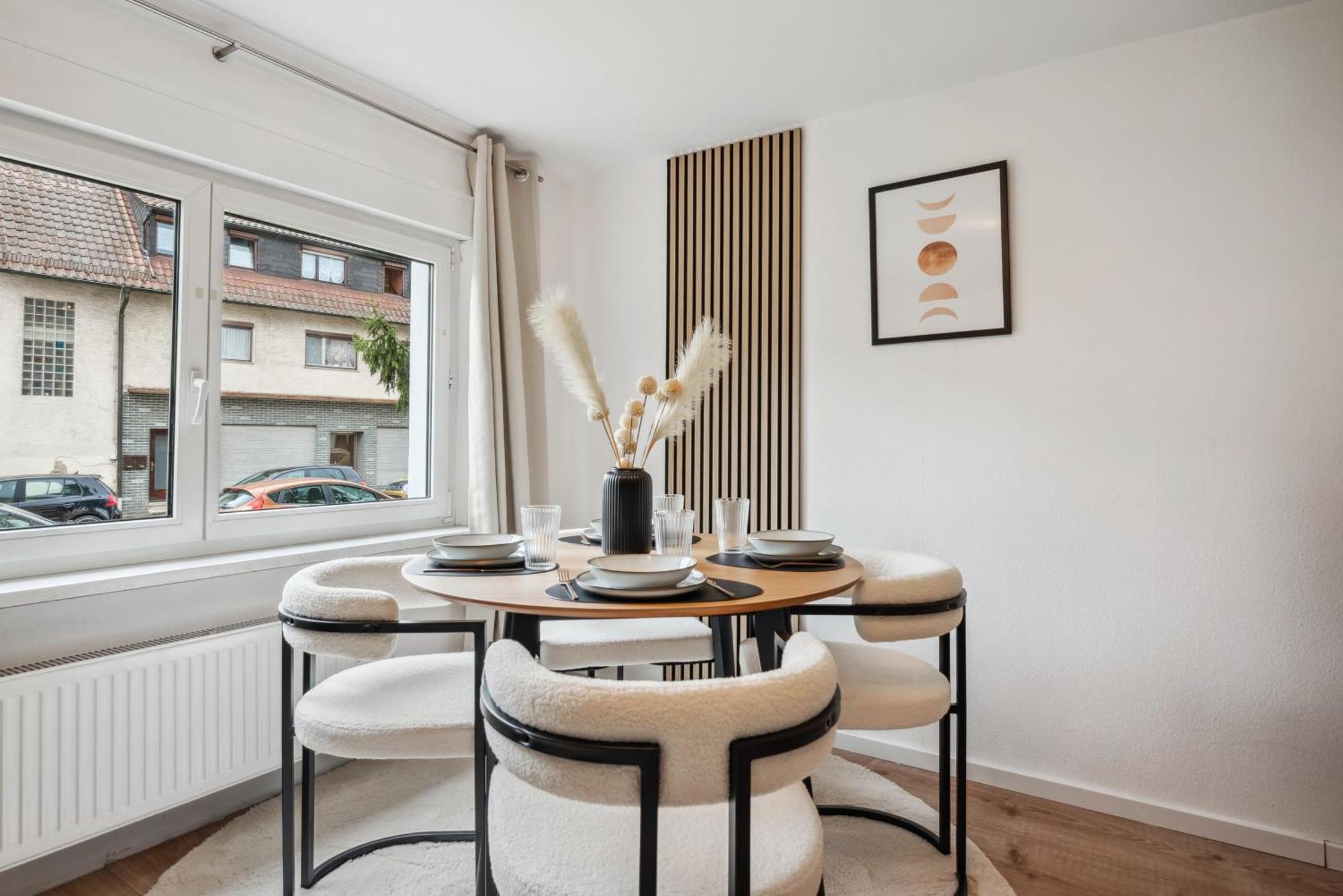 Malu Rooms - Ruhige Lage, Erdgeschoss, Smarttv, Netflix, 24H Checkin, Ludwigsburg Exterior photo