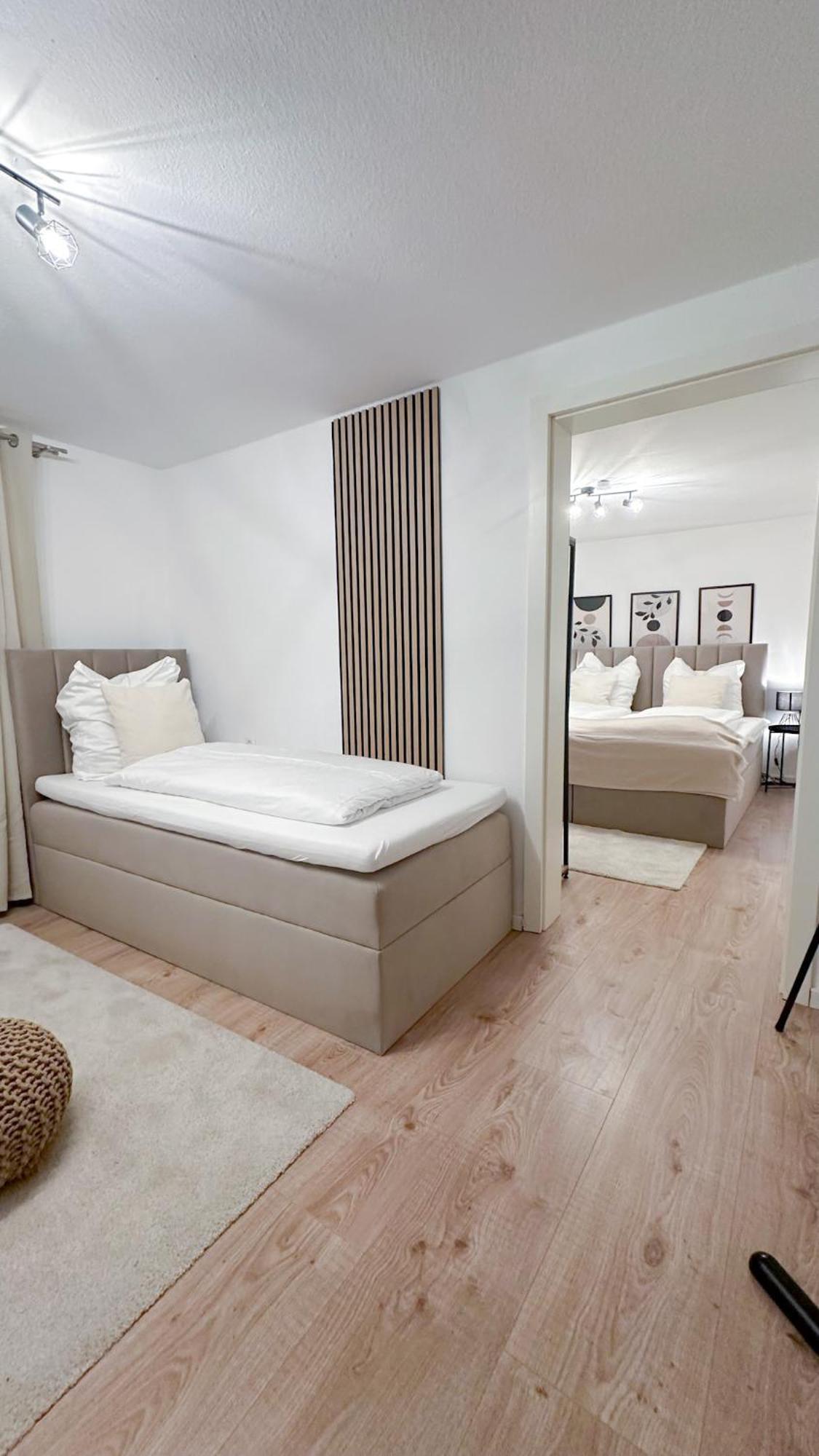 Malu Rooms - Ruhige Lage, Erdgeschoss, Smarttv, Netflix, 24H Checkin, Ludwigsburg Exterior photo